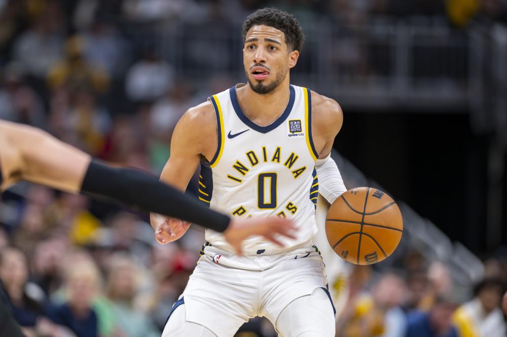 足球巴萨高层称将坚定走年轻化路线