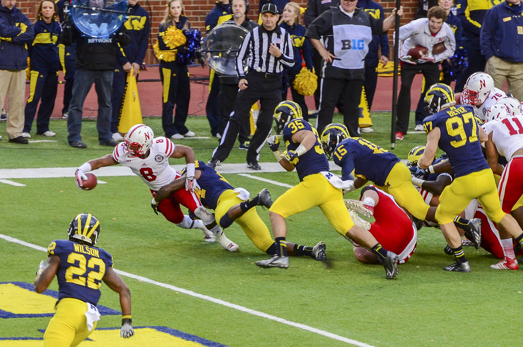 爵士3人得分破20，马尔卡宁28分，爵士终结四连败