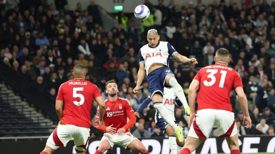 球星连续命中高难度投篮